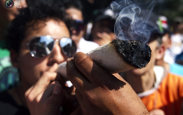 Индейцам в США разрешили торговать марихуаной 