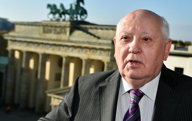 Горбачов: Холодна війна вже почалася