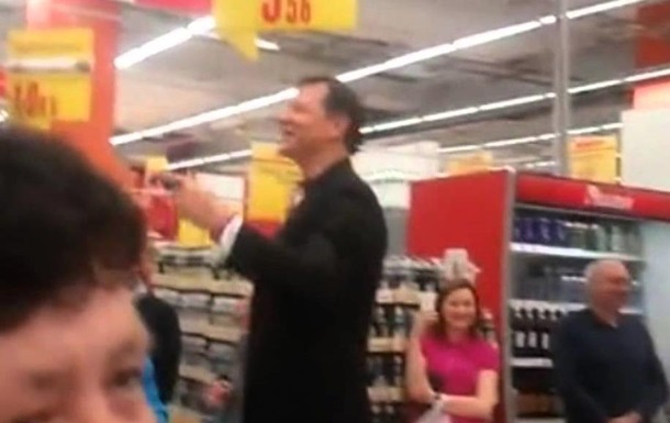 Ляшко в супермаркеті обмовився і закликав не купувати українських товарів