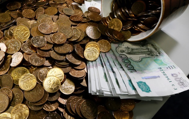 Обвал рубля: долар вище за 62, євро - 77