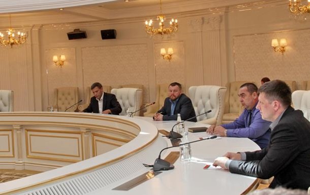 В ЛНР заявили об отмене встречи контактной группы 21 декабря