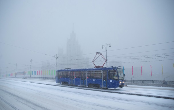 У Москві через снігопад затримано понад 130 авіарейсів