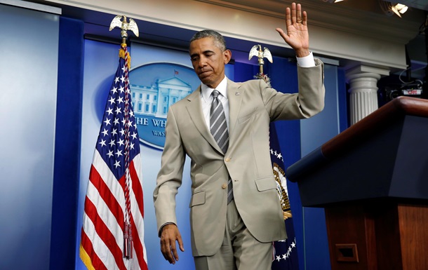 Костюм Обамы и незамеченный Кэмерон: нелепые случаи с политиками в 2014