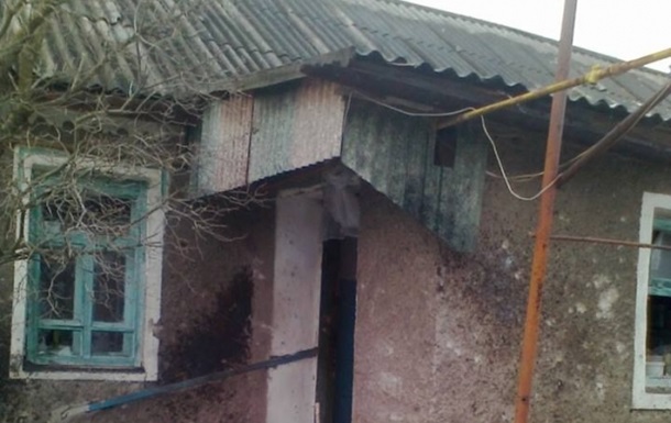 На Луганщині при обстрілі загинули дві жінки і дитина - МВС