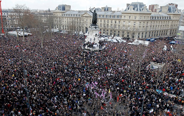 В Париже проходит Марш единства: онлайн-трансляция