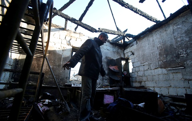 На вихідних у Донецьку загинув мирний житель, ще дев ятеро поранені 