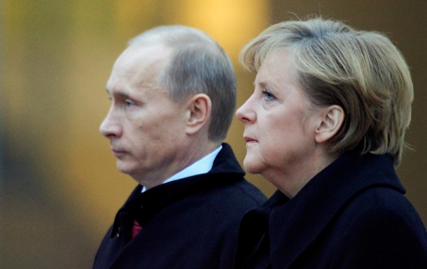 Путін і Меркель обговорили ситуацію в Україні