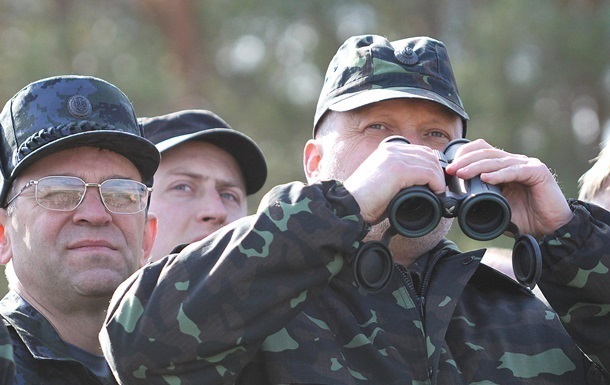 Турчинов потрапив під обстріл на Донбасі - соцмережі