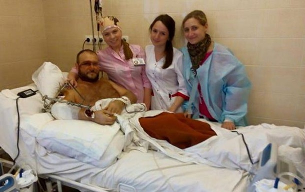 З явилося фото пораненого Яроша в лікарні