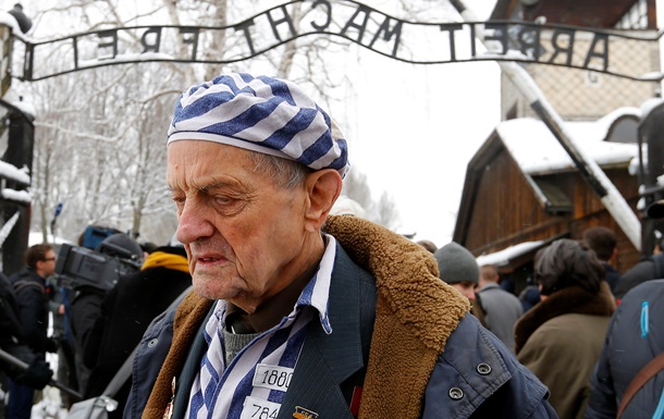 В Освенцим на річницю приїхали смертники, котрі вижили