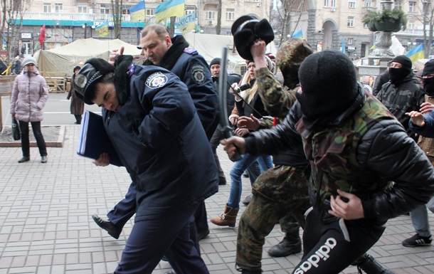 Свежая кровь МВД. Зачем украинцы массово подались в милицию