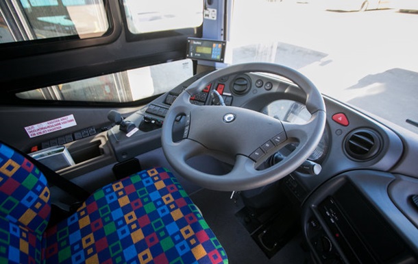Неизвестные обcтреляли пассажирский автобус в Риге