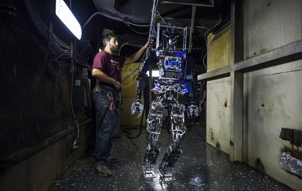 В США военные испытали человекоподобного робота