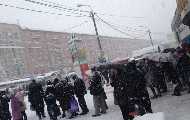 Снегопад и пробки в Киеве