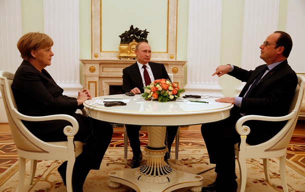 Путин, Олланд и Меркель в воскресенье проведут телефонный разговор