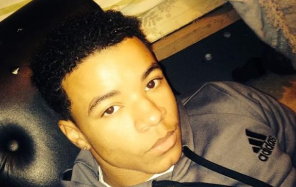 Американский подросток сделал селфи на фоне убитого им одноклассника