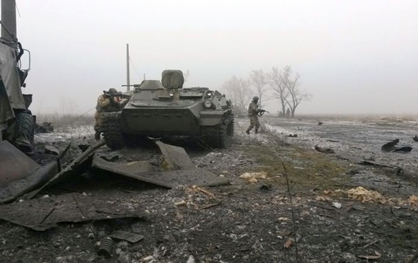 Сепаратисти штурмують район Дебальцевого за допомогою танків - штаб АТО