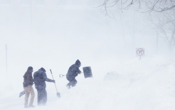 Північ США знову засипало снігом: фоторепортаж