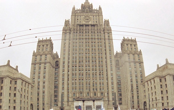 Москва обещает ответить на обвинения об угрозе странам Балтии 