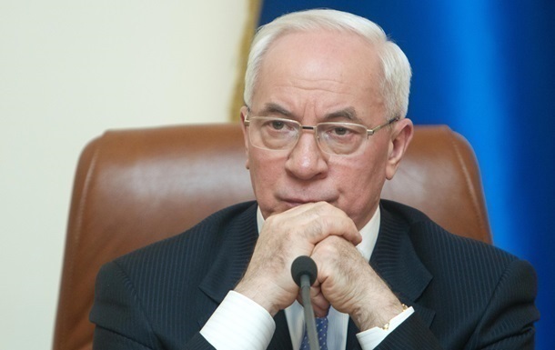 Военная прокуратура объявила о подозрении Азарову