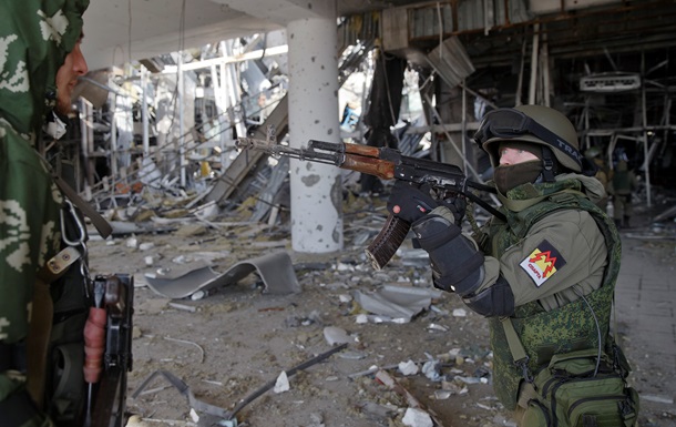 Труднощі у відведенні озброєнь на Донбасі чисто технічні – Пєсков