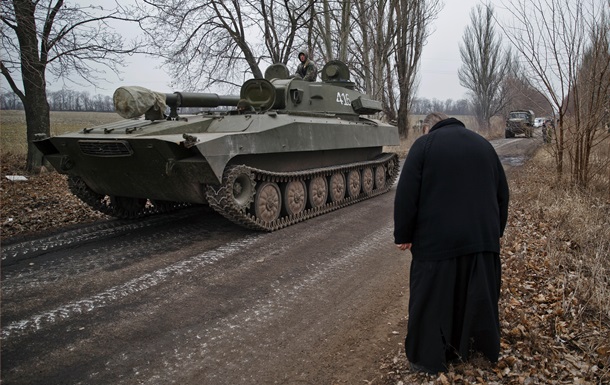 ОБСЄ фіксує відведення важкого озброєння на Донбасі з обох сторін