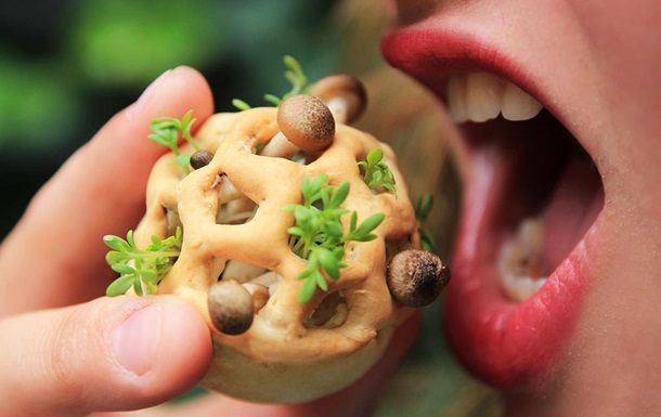 Напечатай и съешь: пищевые дизайнеры выращивают снеки с грибами 