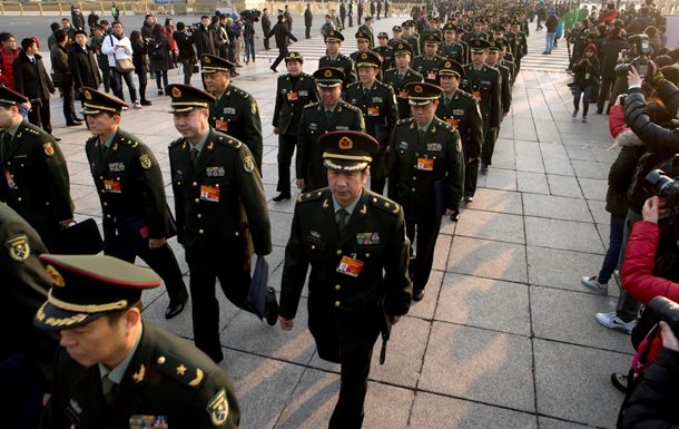 Китай наращивает военный бюджет