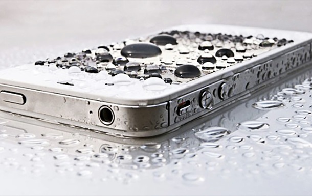 Apple сделает iPhone водонепроницаемым 