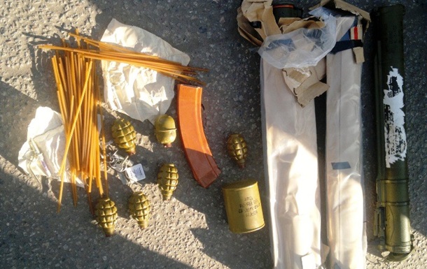 Под Днепропетровском у пьяного водителя нашли два гранатомета