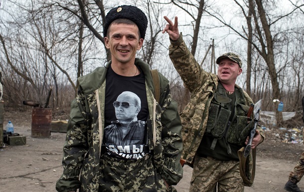 Портреты Путина и голодные очереди. Что происходит в Чернухино