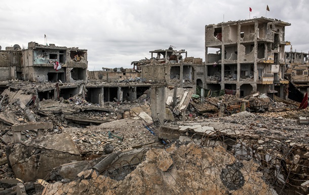 Правозащитники: В Сирии за время войны убиты более 215 тысяч человек