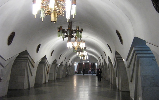В харьковском метро под колесами поезда погибла женщина