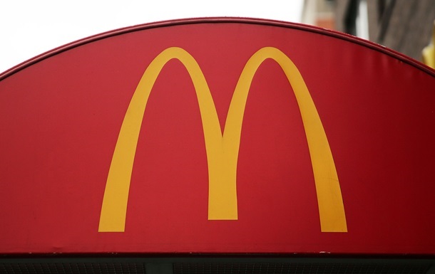 Работники McDonald s в США жалуются на задержку зарплаты