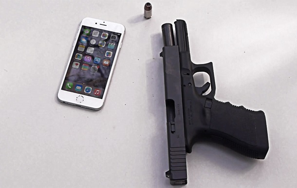 Apple vs пуля: американец устроил iPhone 6 огнестрельный краш-тест