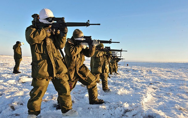 Канада начала военные учения у своих арктических границ 