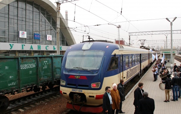 Між ДНР і ЛНР почали ходити поїзди