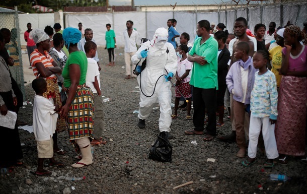 Через Еболу в п яти регіонах Гвінеї ввели режим  екстреної допомоги 