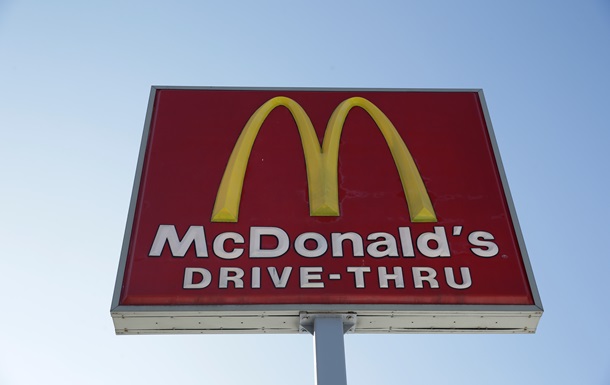 McDonald’s начал осваивать ресторанное обслуживание