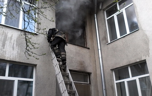 У Мукачеві евакуювали дитячий садок через пожежу