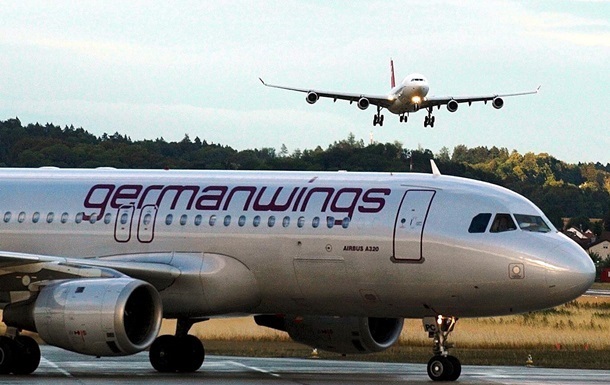 Літак Germanwings здійснив вимушену посадку в Німеччині
