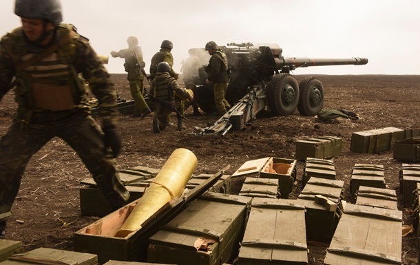 Військових обстрілюють з артилерії і мінометів - штаб АТО