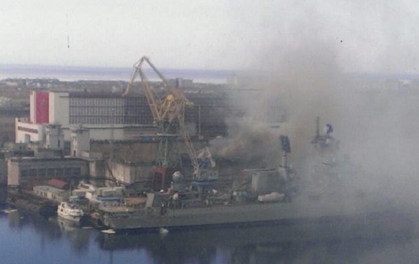 Палаючий в Росії атомний підводний човен вирішили затопити - ЗМІ