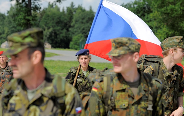 Генштаб Чехії назвав ІД і Росію одними з основних загроз миру