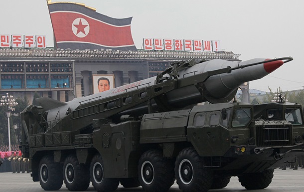 Северная Корея запустила две ракеты перед визитом главы Пентагона 
