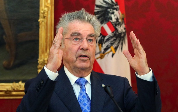 Президент Австрії відмовився їхати на парад Перемоги в Москву