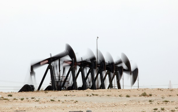Ціни на нафту зростають на заявах США про зниження видобутку сланцю