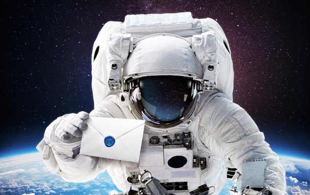 SMS для астронавта: дочь отправила отцу в космос послание-рекордсмен 