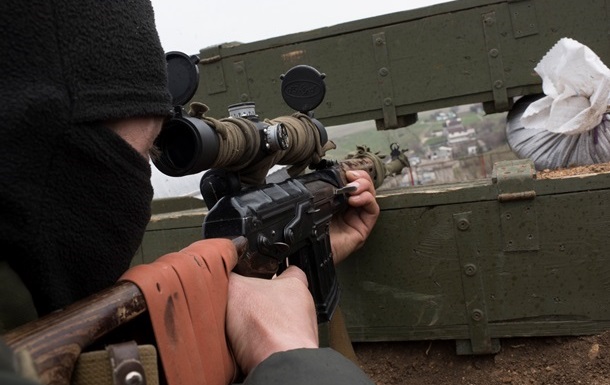 В зоне АТО бои около Донецка и Марьинки