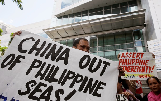 Филиппины призвали Китай не застраивать спорные острова